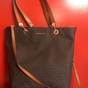 Michael Kors Signature Jet Set Large Tote bag